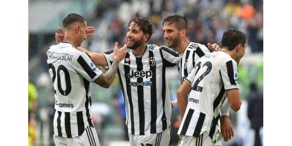 Juventus vinner med selvmål